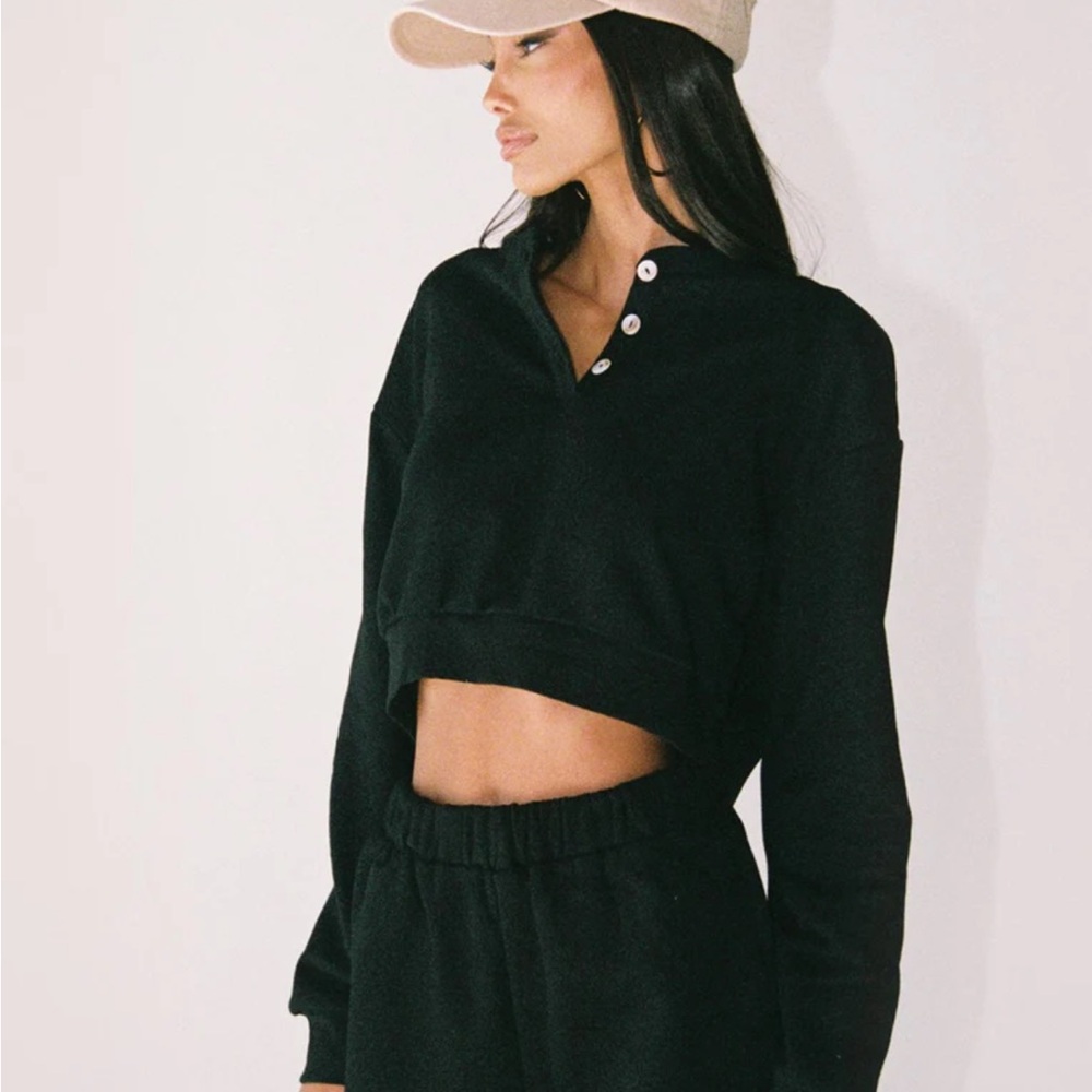 Princess Polly Black Cropped Sweatshirt